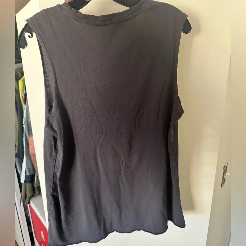 NWOT* Zoe + Liv Graphic Muscle Tank - Size Large - Picture 2 of 3